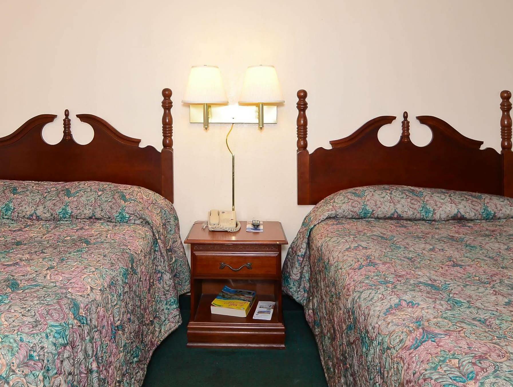 Rodeway Inn แนชวิลล์ ภายนอก รูปภาพ
